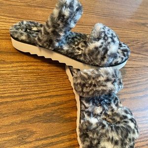 Koolaburra by UGG Faux Fur Cheetah Slides